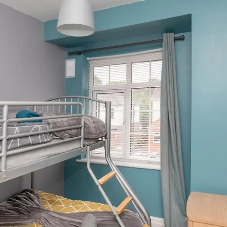Centre Spacious House Free Parking And Wi-fi Apartment Leeds (West Yorkshire)