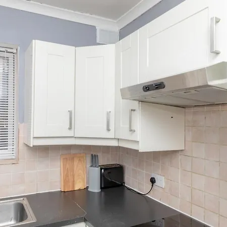 Centre Spacious House Free Parking And Wi-fi Apartment *
