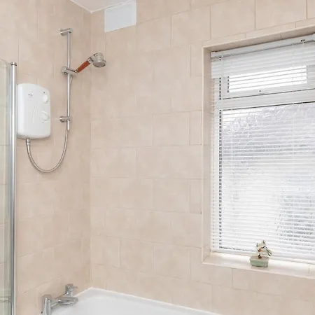Centre Spacious House Free Parking And Wi-fi * Leeds (West Yorkshire)